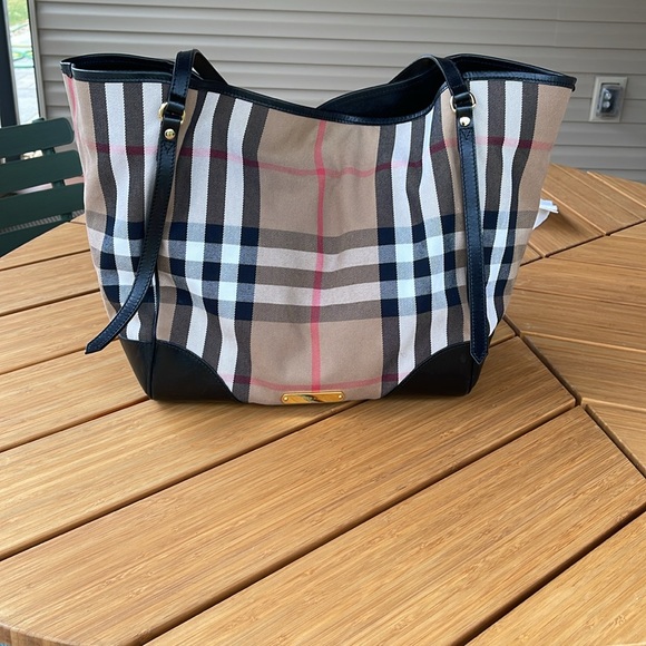 Burberry Haymarket Check tote with leather bottom and dust bag - Picture 11 of 17